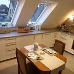 Gomo Apartament *